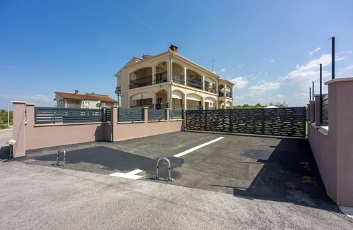 Antonci Apartment | Apartments Covic/Apartment Blue with Balcony A1
