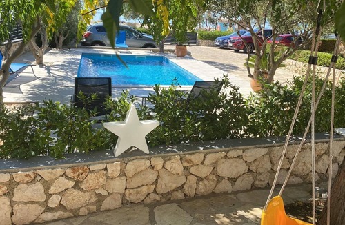 Novalja Apartment | Apartments Daniela Della (58081-A2) - Novalja - island Pag