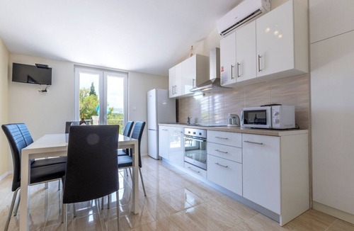 Cove Osibova (Milna) Apartment | Apartments Dalis (10933-A1) - Milna - island Brac