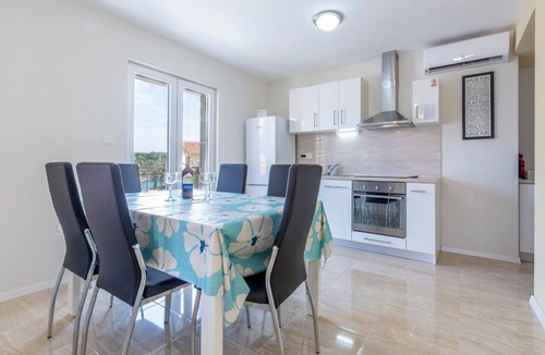 Cove Osibova (Milna) Apartment | Apartments Dalis (10933-A2) - Milna - island Brac