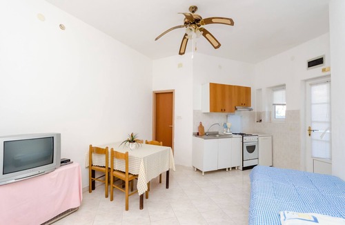 Liznjan Apartment | Apartments Danilo (17661-A2) - Liznjan