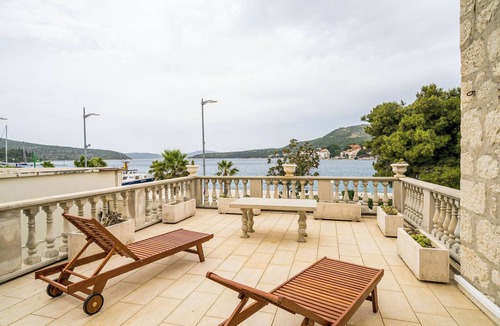 Slano Apartment | Apartments Davor (83521-A1) - Slano (Dubrovnik)