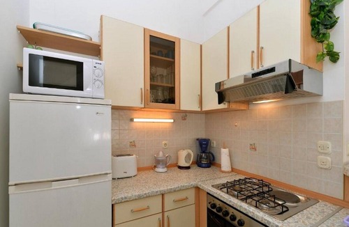 Betina Apartment | Apartments Divna - One Bedroom Apartment with Terrace and Sea View (Plavi)