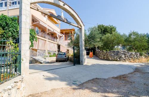 Banici Apartment | Apartments Donita