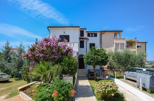 Stinjan Apartment | Apartments Dragica (70571-A1) - Stinjan (Pula)