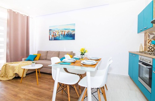 Kastel Gomilica Apartment | Apartments Dujo, (15845), Kaštel Gomilica, hr
