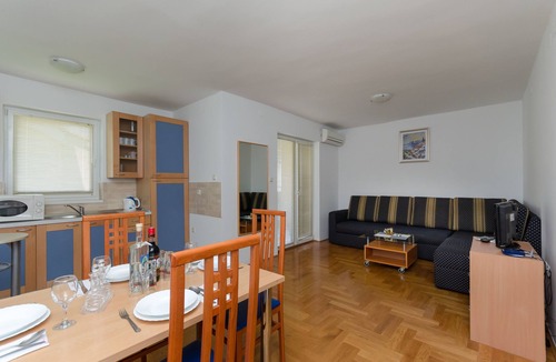 Malinska-Dubasnica Apartment | Apartments Dunja