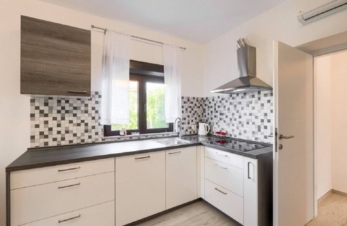Rtina Apartment | Apartments Edi (105881-A4) - Razanac