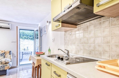 Povlja Apartment | Apartments Ennio, (9950), Povlja, hr
