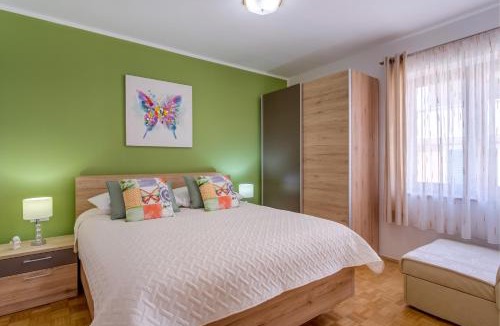 Cres Apartment | Apartments Eva