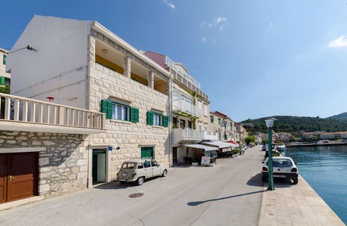 Povlja Apartment | Apartments Franka (42261-A2) - Povlja - island Brac