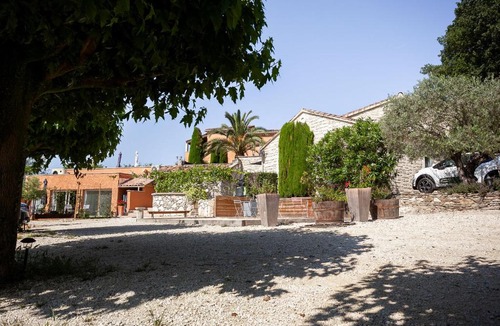 Saint-Martin-d'Ardeche Apartment | Apartments La Vieille Source