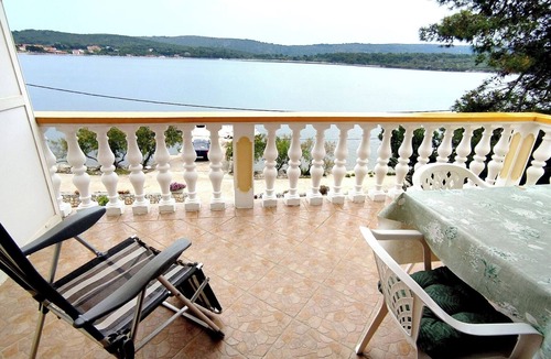 Veli Rat Apartment | Apartments Grbac Veli Rat-Seaside (10454-A2) - Veli Rat (Dugi otok)