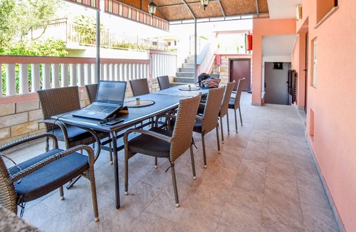 Sveti Filip i Jakov Apartment | Apartments Garoful (82851-A6) - Sv. Filip i Jakov