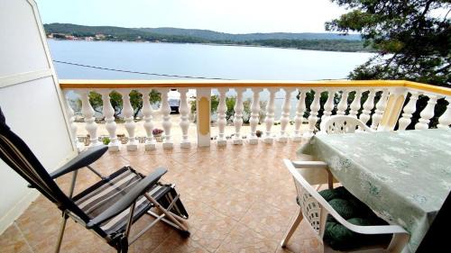 Veli Rat Apartment | Apartments Grbac Veli Rat-Seaside
