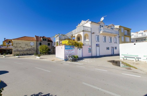 Jezera Apartment | Apartments Ivanka (10731-A2) - Jezera - island Murter