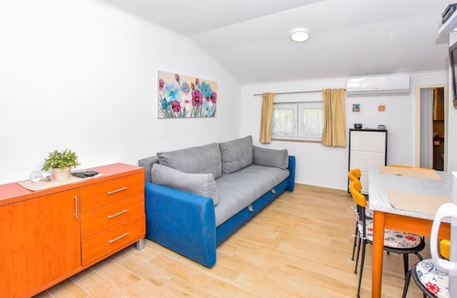 Susica Apartment | Apartments Mijo (26021-A2) - Murter - island Murter