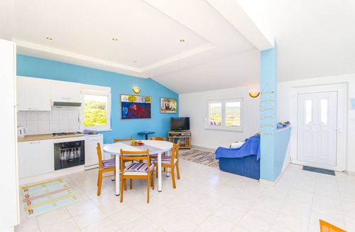 Necujam Apartment | Apartments Kažimir (45981-A5) - Necujam - island Solta