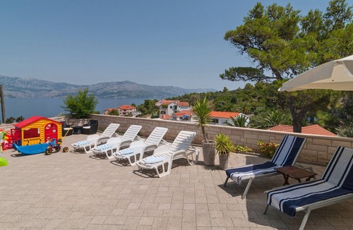 Postira Apartment | Apartments Lovorka (41871-A4) - Postira - island Brac