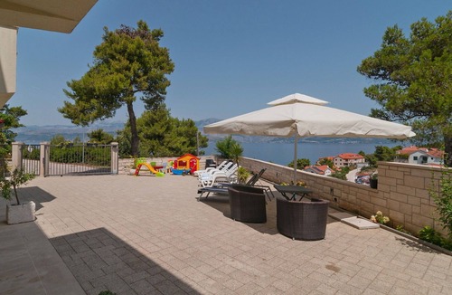 Postira Apartment | Apartments Lovorka (41871-A5) - Postira - island Brac