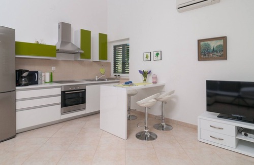 Postira Apartment | Apartments Lovorka (41871-A5) - Postira - island Brac
