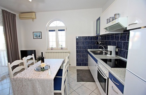 Supetar Apartment | Apartments Mara (24791-A4) - Supetar - island Brac
