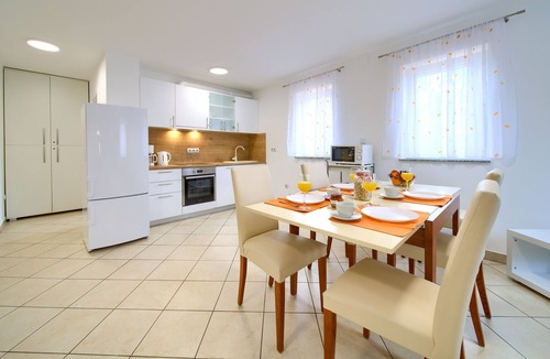 Sveti Vid-Miholjice Apartment | apartments Juros Sveti Vid with pool