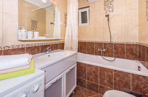 Tijesno Apartment | Apartments Hari (89361-A4) - Tisno - island Murter