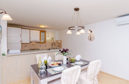 Vrboska Apartment | Apartments Vila Jelka (49712-A1) - Vrboska - island Hvar