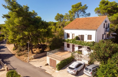 Vrboska Apartment | Apartments Iskra (53181-A1) - Vrboska - island Hvar