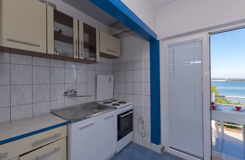Kraj Apartment | Apartments Irena (16831-A2) - Tkon - island Pasman
