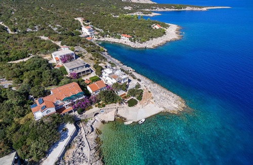 Pokrivenik Apartment | Apartments Igor (44141-A1) - Gdinj - island Hvar