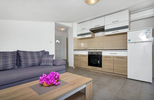 Pokrivenik Apartment | Apartments Igor (44141-A9) - Gdinj - island Hvar