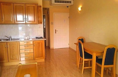 Cove Makarac (Milna) Apartment | Apartments Illyrian Resort, Milna, with pool