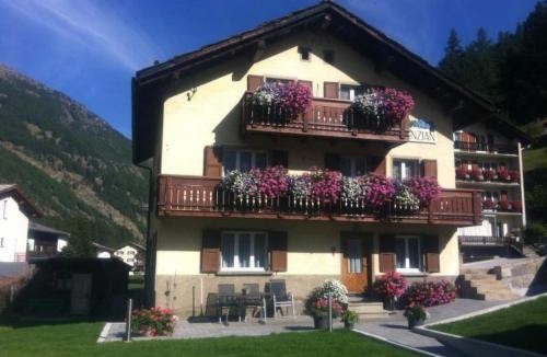 Saas Grund Apartment | Apartments in Saas-Grund, Switzerland