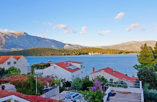 Lumbarda Apartment | Apartments Ivan, (15620), Lumbarda, hr