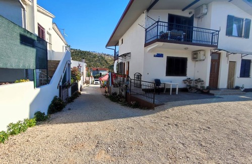 Podglavica Apartment | Apartments Jakoubek (10621-A1) - Rogoznica