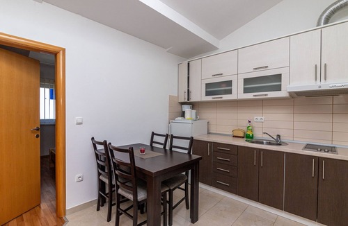 Mastrinka Apartment | Apartments Janja (30131-A4) - Arbanija (Ciovo)