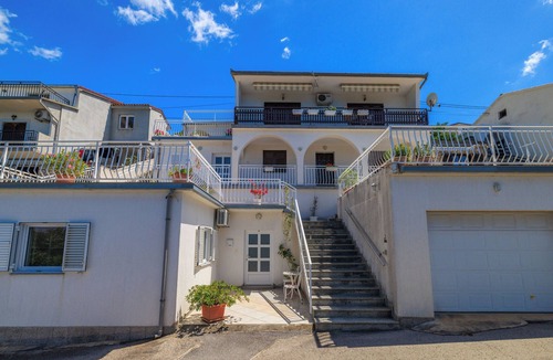 Vratarusa Apartment | Apartments Jasna (64261-A1) - Senj