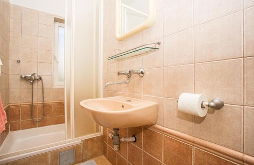 Cove Tri Zala (Zrnovo) House | Apartments Jimmy