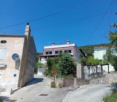 Martinscica Apartment | Apartments Julia - Accommodation near the beach