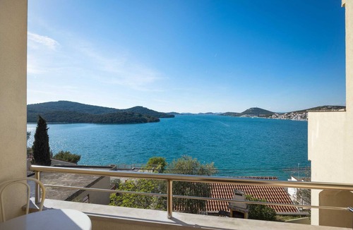Tijesno Apartment | Apartments Kaina Tisno - sea view (blue)