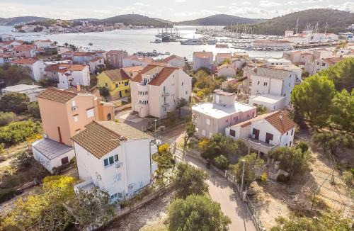 Rogoznica Apartment | Apartments Karleusa