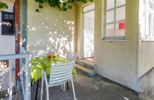 Zavrelje Apartment | apartments klis -studio apartment with terrace - 2 (a)