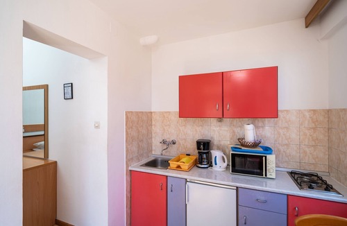 Zavrelje Apartment | Apartments Klis -Studio Apartment with Terrace - 2 (A)