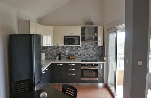 Cove Makarac (Milna) Apartment | Apartments Kristina