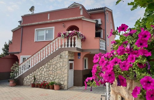 Bogovici Apartment | Apartments Lea with pool