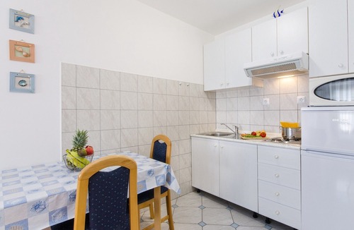 Selce Apartment | Apartments Lidija, (14724), Selce, hr