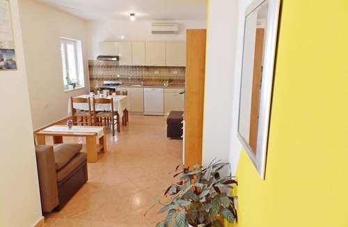 Kampor Apartment | Apartments Ljubica, (12913), Kampor, hr