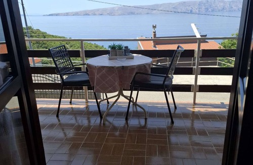 Vratarusa Apartment | Apartments Luka & Leona - Two Bedroom Apartment with Balcony Luka